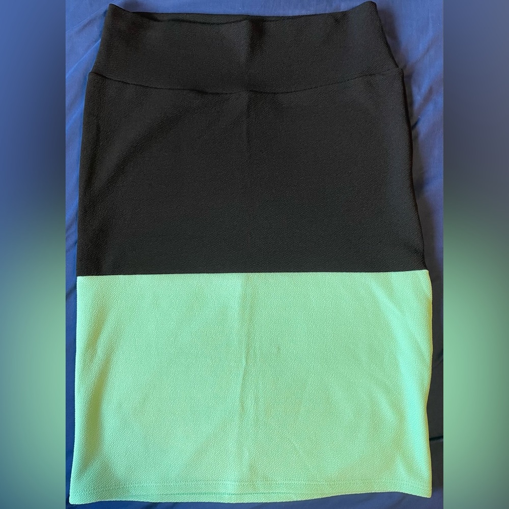 LuLaRoe Two Tone Black and Mint Green Cassie Skirt